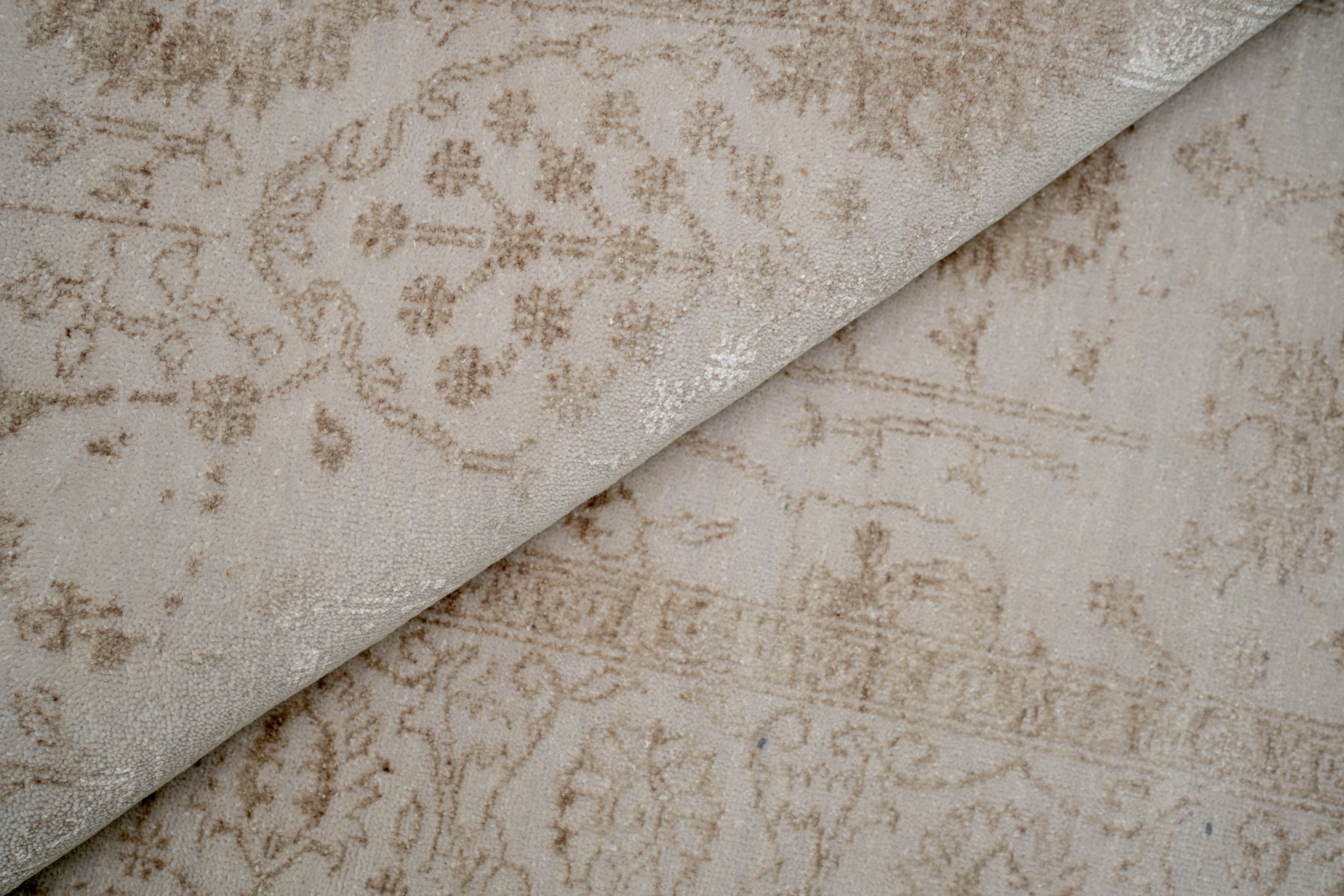 Handknotted Modern Carpet DIA- 1139 VASE 3